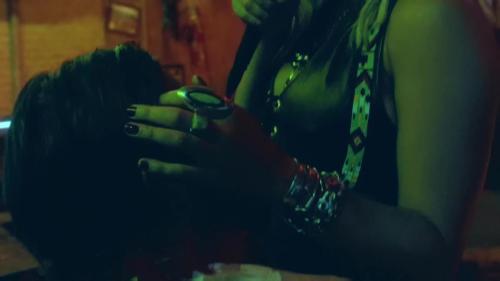 Katy-Perry-Harleys-in-Hawaii-088