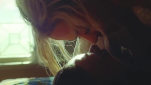 Katy-Perry-Harleys-in-Hawaii-095