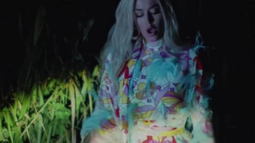 Katy-Perry-Harleys-in-Hawaii-107