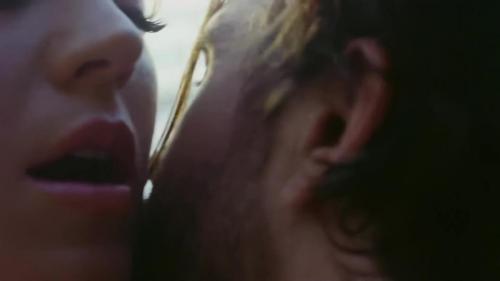 Katy-Perry-Harleys-in-Hawaii-112