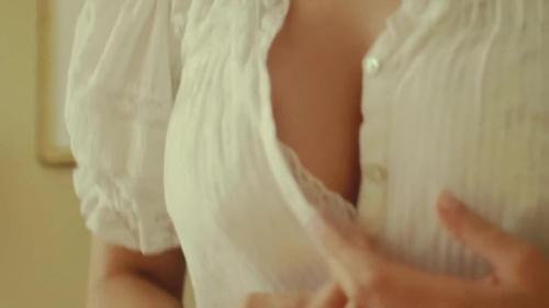 Katy-Perry-Harleys-in-Hawaii-116