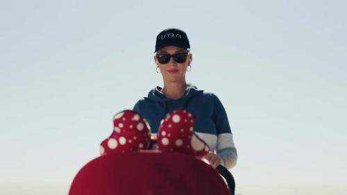 Katy-Perry-Not-The-End-of-the-World-005