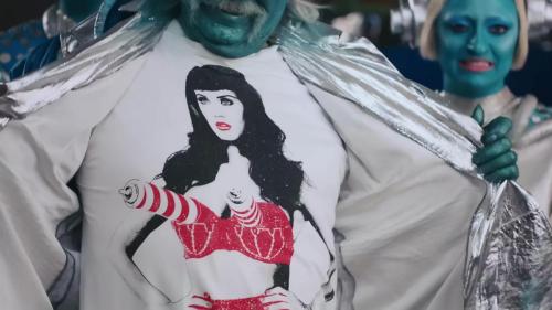 Katy-Perry-Not-The-End-of-the-World-038