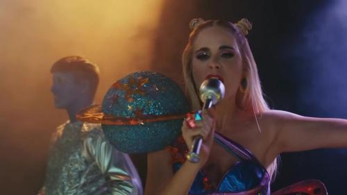 Katy-Perry-Not-The-End-of-the-World-070