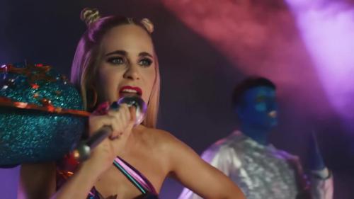 Katy-Perry-Not-The-End-of-the-World-074