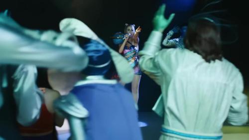 Katy-Perry-Not-The-End-of-the-World-076