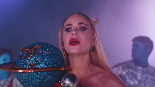 Katy-Perry-Not-The-End-of-the-World-087