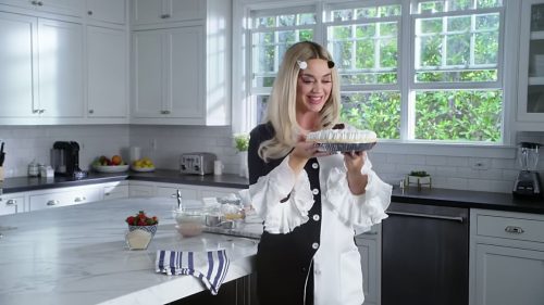 Katy-Perry-Smile-004