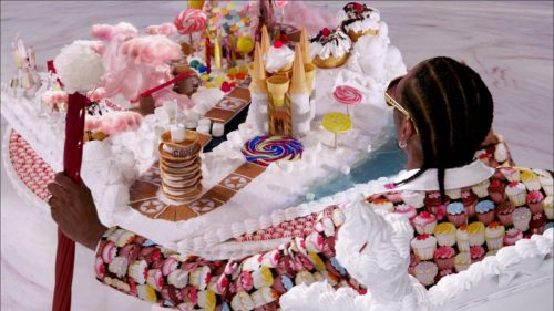 Katy-Perry-Snoop-Dog-California-Gurls 140