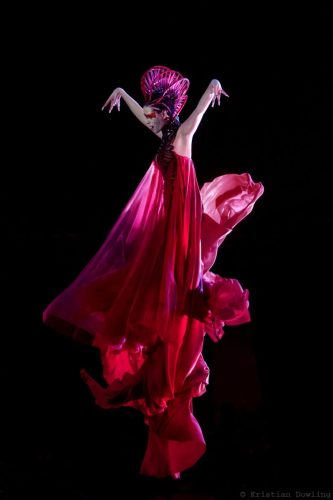 Katy-Perry-Kanye-West-ET 003