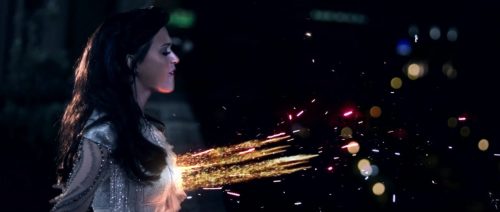 Katy-Perry-FireworkMV 019