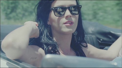 Katy-Perry-Teeanage-Dream 075