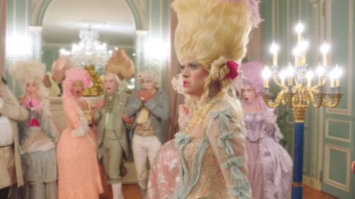 Katy-Perry-Hey-Hey-Hey 140