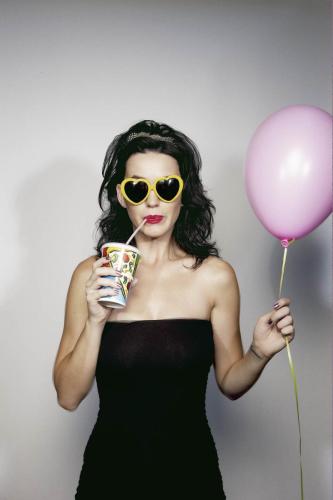 (2008) Danielle Levitt - Entertainment Weekly