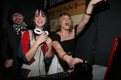 Katy-Perry-Guest-DJs-At-Gallery-Bar-001